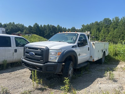2016 Ford F-450 XL 4x2 Utility Truck