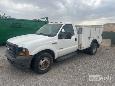 2006 Ford F-350 XL XL 6x2 Ciężarówka użytkowa (Inoperable)