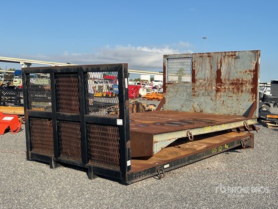 Quantity of (2) 144 in Flatbed Body Divers - Acccesoires de construction - Fits Morooka