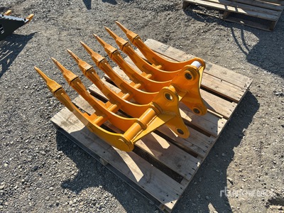 2025 GIYI 32 in Excavator Rake - Fits Cat 305 (Unused)