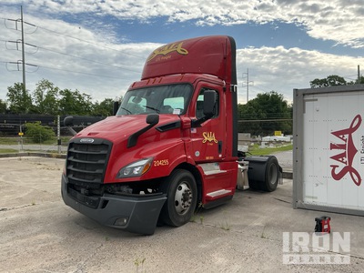 2020 Freightliner Cascadia 116 4x2 S/A Day Cab Truck Tractor (Inoperable)