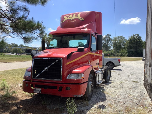 2018 Volvo VNM 4x2 S/A Day Cab Truck Tractor (Inoperable)
