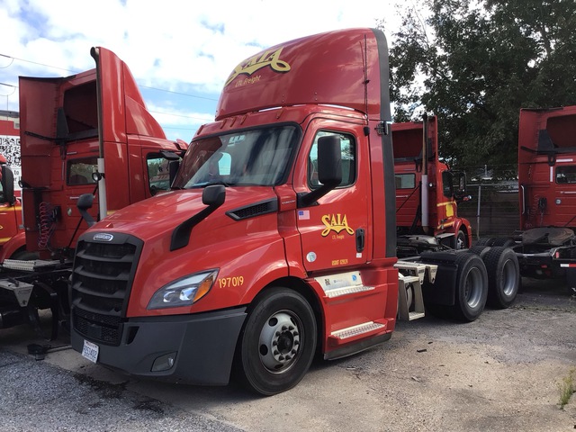 2019 Freightliner PE116 6x4 T/A Day Cab Truck Tractor (Inoperable)