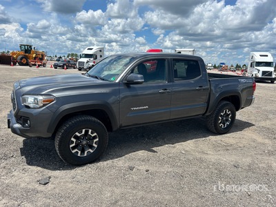 2018 Toyota Tacoma TRD Off-Road 4x4 Crew Cab Pickup