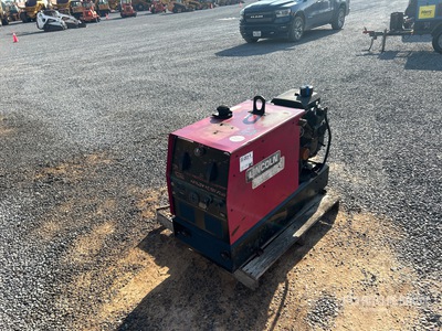 Lincoln 225 A Multi-Process Engine Driven Welder