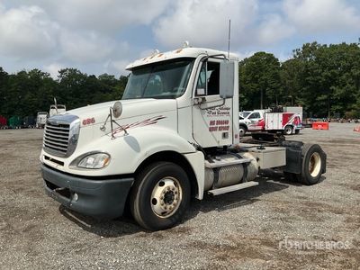 2008 Freightliner Columbia 120 4x2 S/A Day Cab Truck Tractor