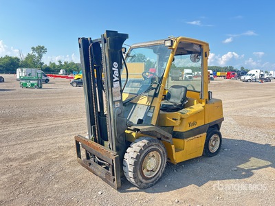 2001 Yale GLP090LJNGBV085 8900 lb Pneumatic Tire Forklift (Inoperable)