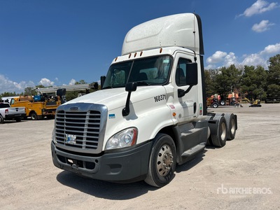 2016 Freightliner Cascadia 125 6x4 T/A Day Cab Truck Tractor