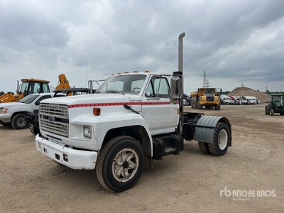 1993 Ford F-600 4x2 S/A Day Cab Truck Tractor