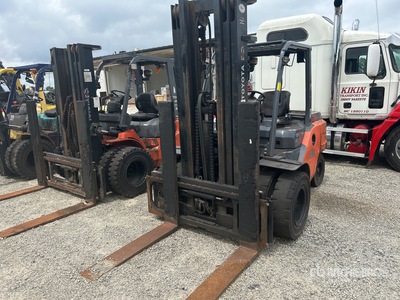 2014 Toyota Chariot Élévateur (Inoperable)