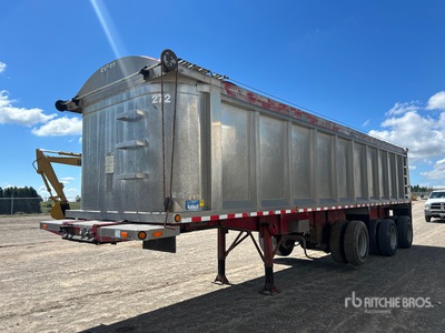 2011 Cobra 38 ft Tri/A Trailer Remolque banera