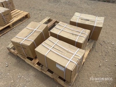 Quantity of (40) 2 in x 5 x 30 ft Ratchet Straps Varios. Industrial (Unused)
