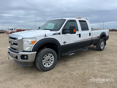 2014 Ford F-350 XLT Super Duty 4x4 Crew Cab Pickup