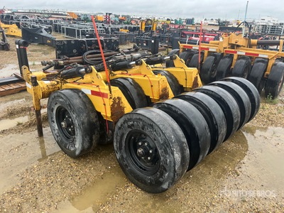 Handy Hitch 84 in 12 Wheel Packer モーターグレーダー　その他のアタッチメント