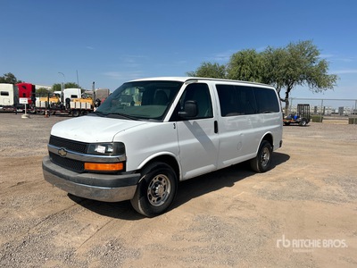 2012 Chevrolet Express 3500 10 Passenger Van