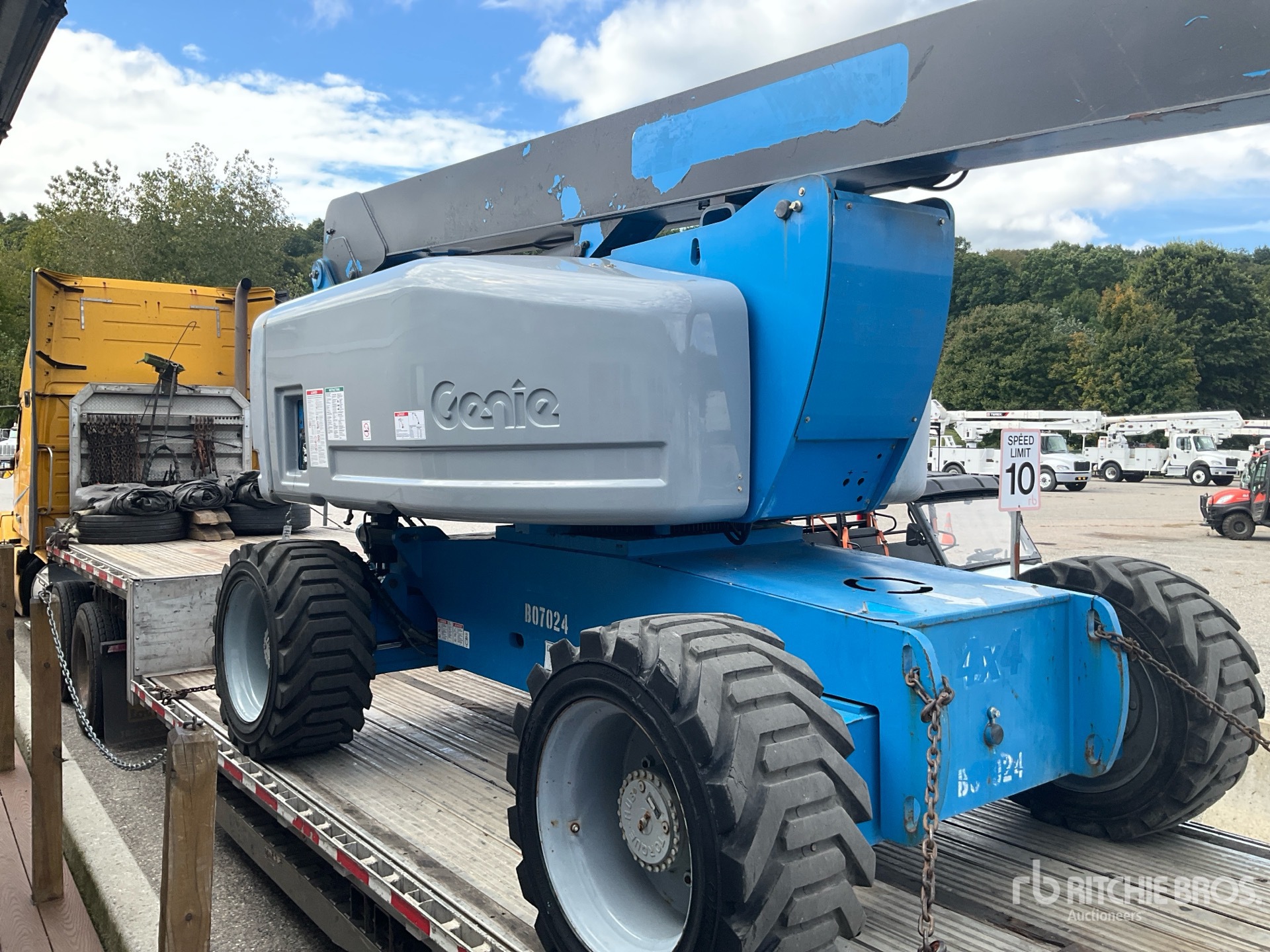 2014 Genie Z-80/60 Articulating Boom Lift