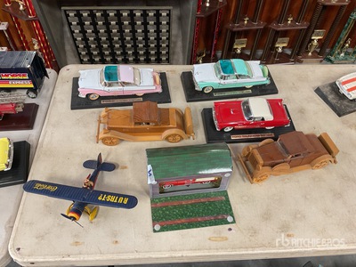 Quantity of Die Cast Cars Varios otros