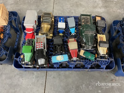 Quantity of Die Cast Cars Varios otros