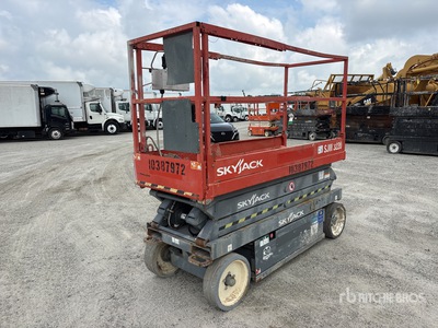 2015 Skyjack SJIII 3220 Electric Scissor Lift