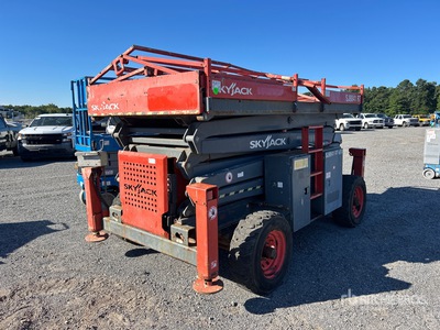 2014 Skyjack SJ8841RT 4x4 Diesel Elevador de tijera