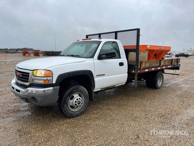 2006 GMC Sierra 3500 4x2 Spreader Truck
