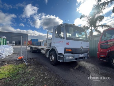 2005 Mercedes-Benz 6x2 Camion à Plateau