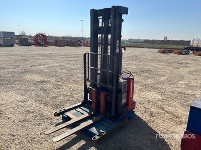 2019 Raymond RSS40 3750 lb Apilador Eléctrico