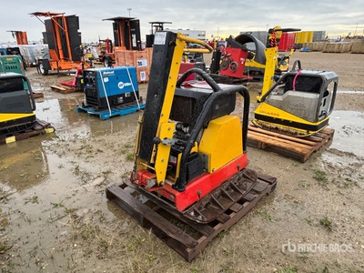 2004 Dynapac LG500 Vibratory Plate Compactor