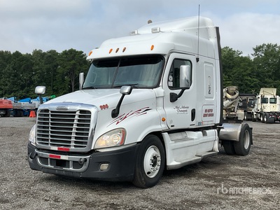 2011 Freightliner Cascadia 125 4x2 S/A Sleeper Truck Tractor