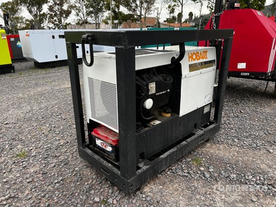 Hobart Champion 16 200 A Skid-Mounted Soldadora / Soudeuse à moteur