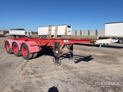 1992 Krueger 7.8 m Tri/A Retractable Containerchassis
