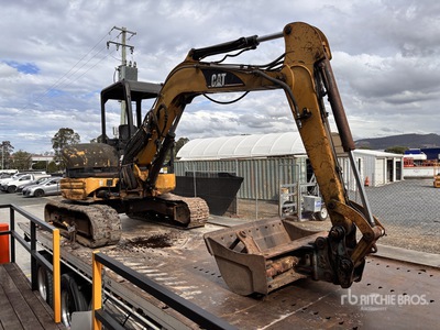 2005 Cat 305 CR Mini Excavator (Inoperable)
