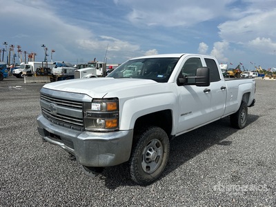 2015 Chevrolet Silverado 2500 HD 4x4 Extended Cab Pickup
