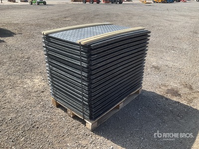 Quantity of (35) Plastic Road Plates Varios, tienda, almacen, consumidor