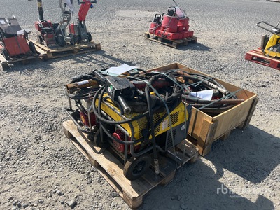 Quantity of (1) Rental Equipment Pièces divers