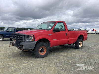 2004 Ford F-350 Super Duty XL 4x4 Pickup