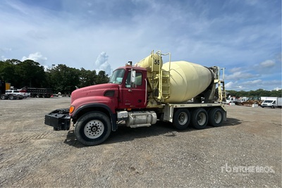 2003 Mack CV713 6x4 Mixer Truck