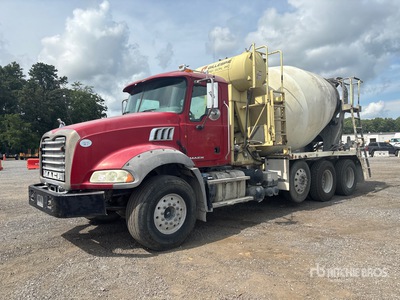 2015 Mack GU813 8x4 Mixer Truck