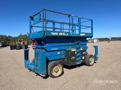2015 Genie GS-5390 RT 4x4 Diesel Scissor Lift