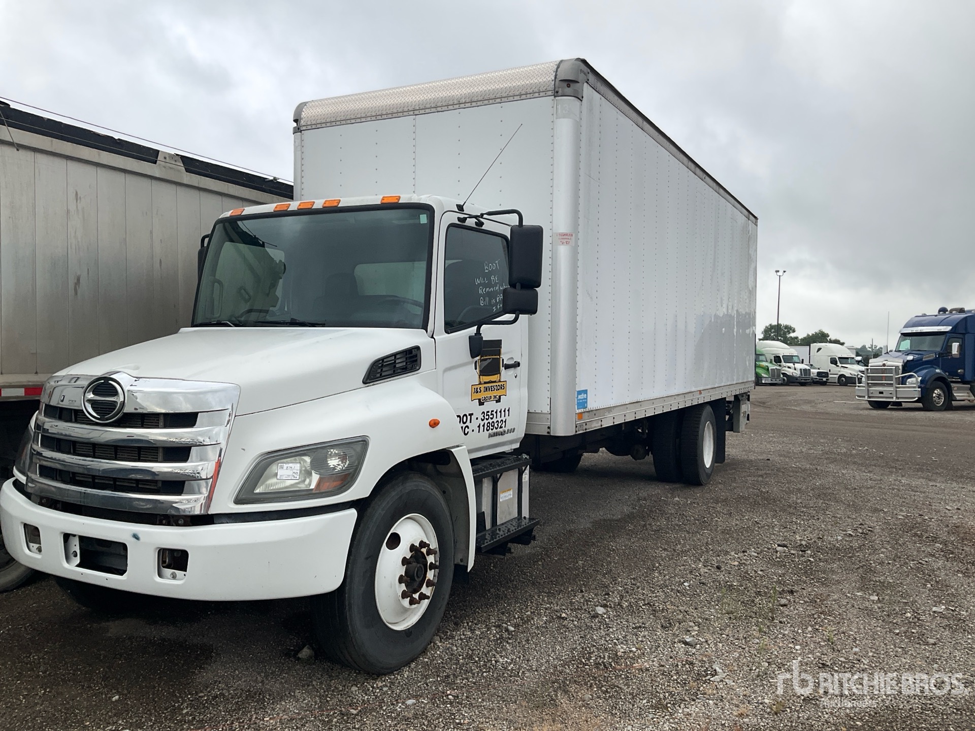 2016 Hino 268A Van Truck
