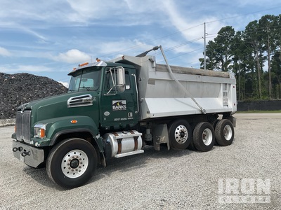 2017 Western Star 4700SF 4700SF 8x4 tri axle dump Tri/A Dump Truck