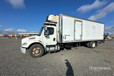 2013 Freightliner M2 106 4x2 شاحنة مبردة