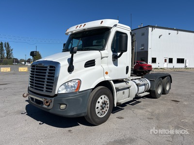 2017 Freightliner Cascadia 113 6x4 Ciągnik siodłowy T/A z kabiną dzienną