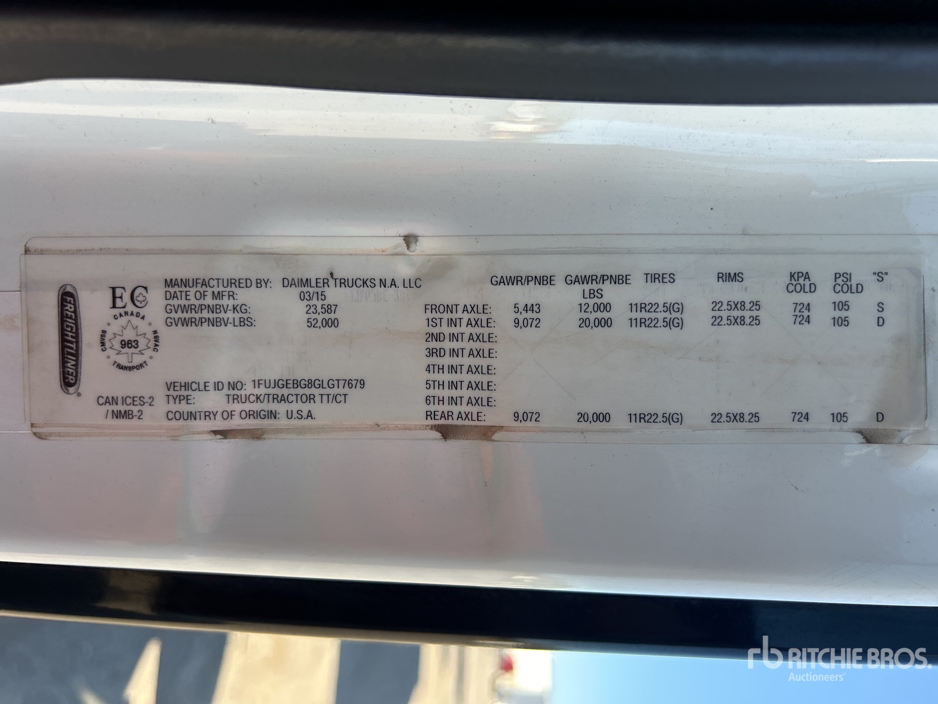 2016 Freightliner Cascadia 125 6x4 تراكتور شاحنة نهارية (ثنائية المحور)