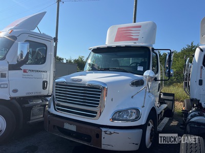 2015 Freightliner M2 112 4x2 S/A Day Cab Truck Tractor (Inoperable)