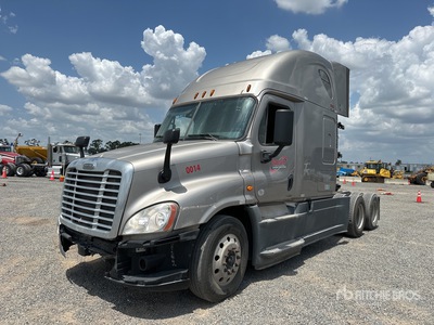 2016 Freightliner Cascadia 125 6x4 T/A Sleeper Truck Tractor
