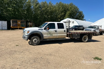2013 Ford F-550 XLT 4x4 Crew Cab Platte vrachtwagen