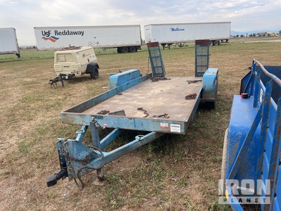 2001 16 ft T/A Equipment Trailer