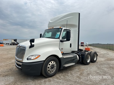 2020 International LT625 6x4 Cabina per trattore stradale