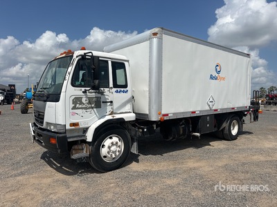 2007 Nissan UD2600 4x2 Van Truck